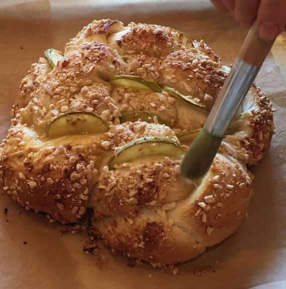 apple-honey-challah-recipe