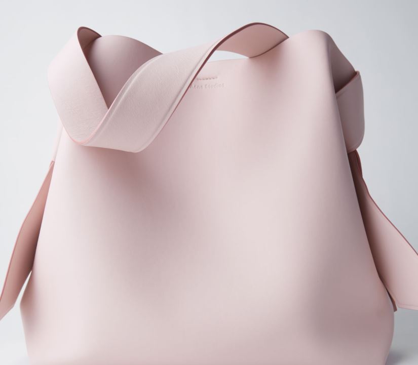 top 5 gifts for the bag lover this holiday season
