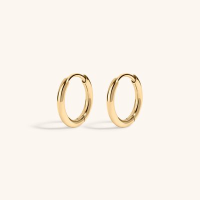 Maison Miru Classic Huggie Hoops 11mm in Gold - Elizabeth Dutton outfits Maison Miru Classic Huggie Hoops 11mm in Gold - Elizabeth Dutton outfits