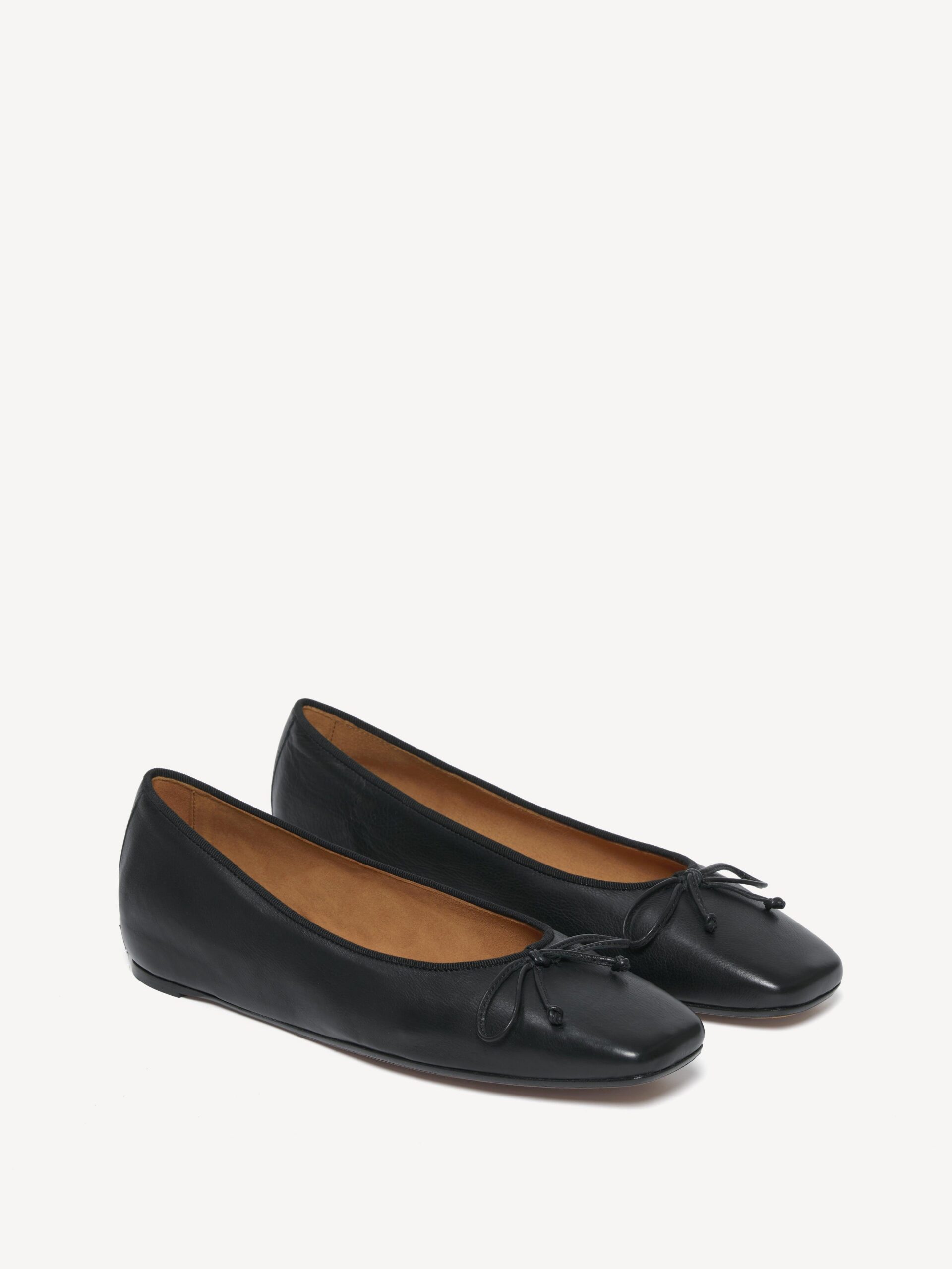 Black leather ballet flats with a hidden wedge - M.Gemi The Danza in Black Leather - best ballet flats and Mary Janes Black leather ballet flats with a hidden wedge - M.Gemi The Danza in Black Leather - best ballet flats and Mary Janes