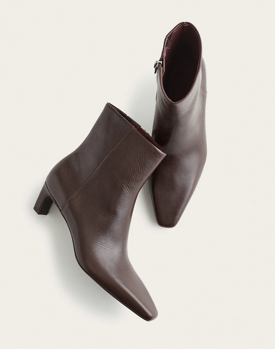 Ankle boots for women: Madewell Calli kitten-heel boots in Dark Carob leather