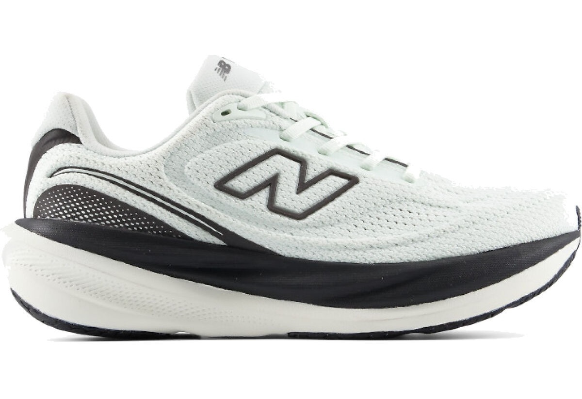 New Balance 1080 v15 in mint water and black metallic