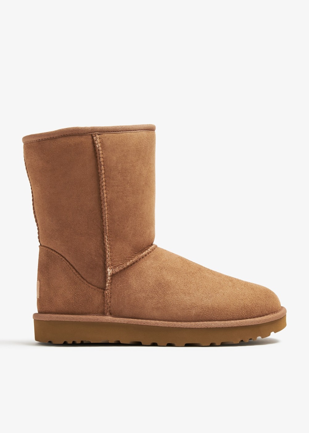 UGG Classic Short II chestnut boots