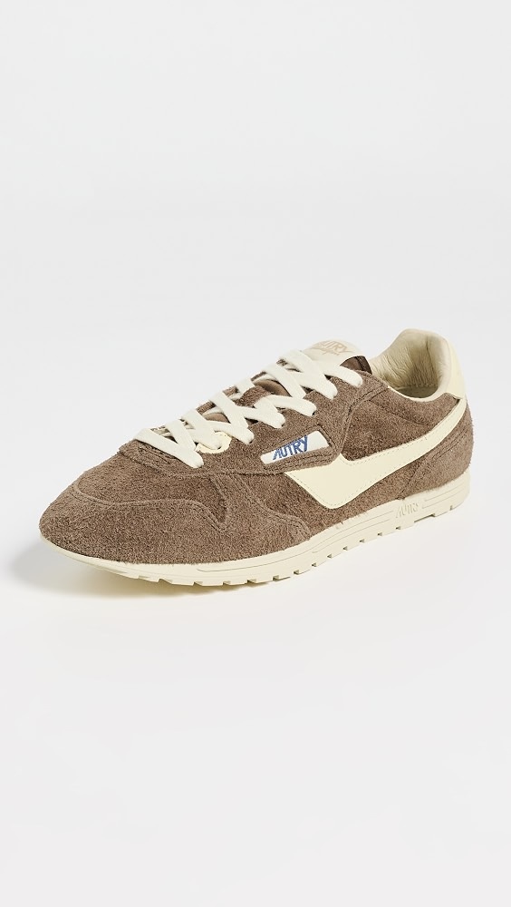 Low-profile sneakers with trousers: Autry Windspin Low Suede Sneakers in Tundra/Rut