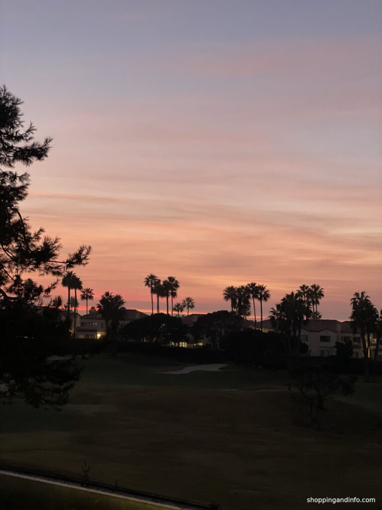 Angela Norris outfits inspiration: my desert sunset photo with palms and a golf course