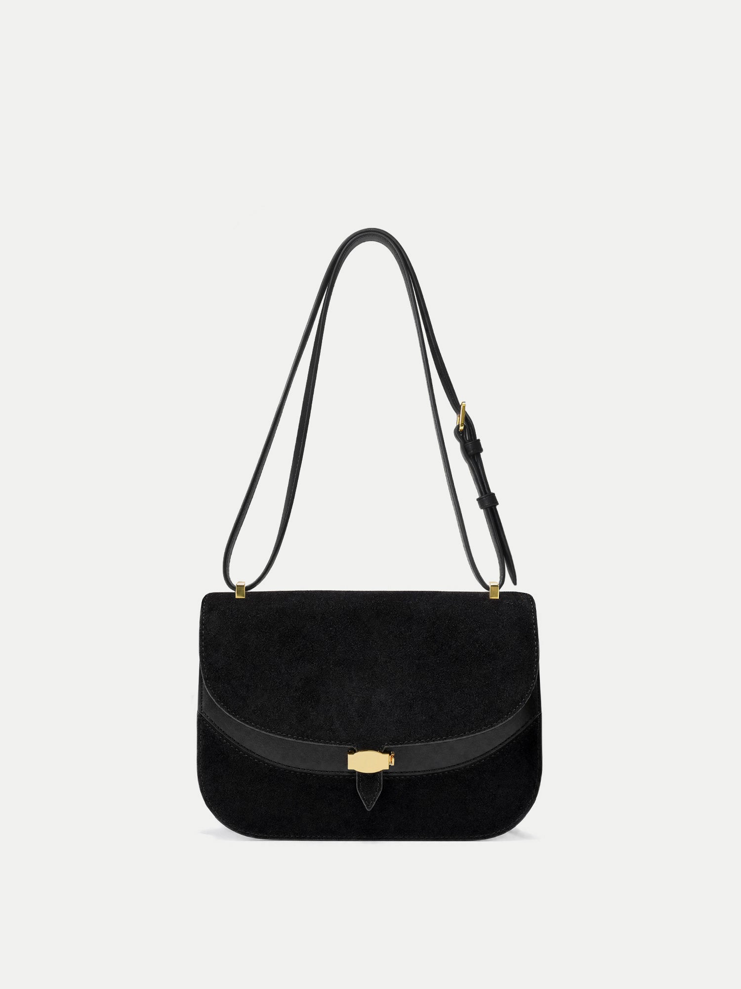 Veronica Beard Dash Saddle Bag - What to Pack for a Ski Trip