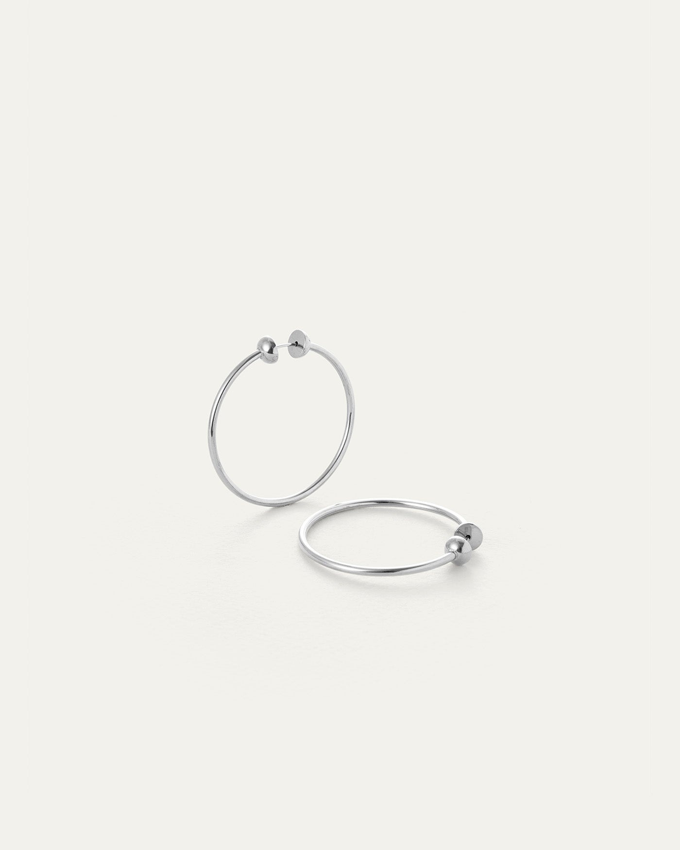 Jenny Bird Icon Hoops Small in Silver - Kaitlyn Meade outfits