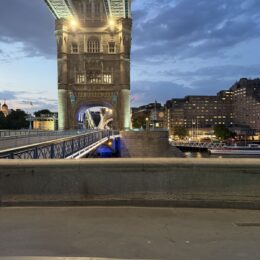 London shopping and restaurants trip: Tower Bridge at dusk