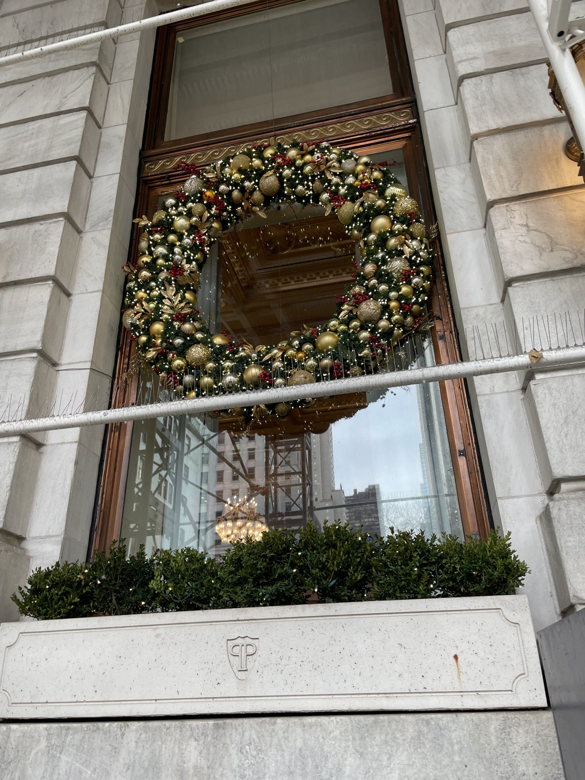 nyc gold holiday wreath