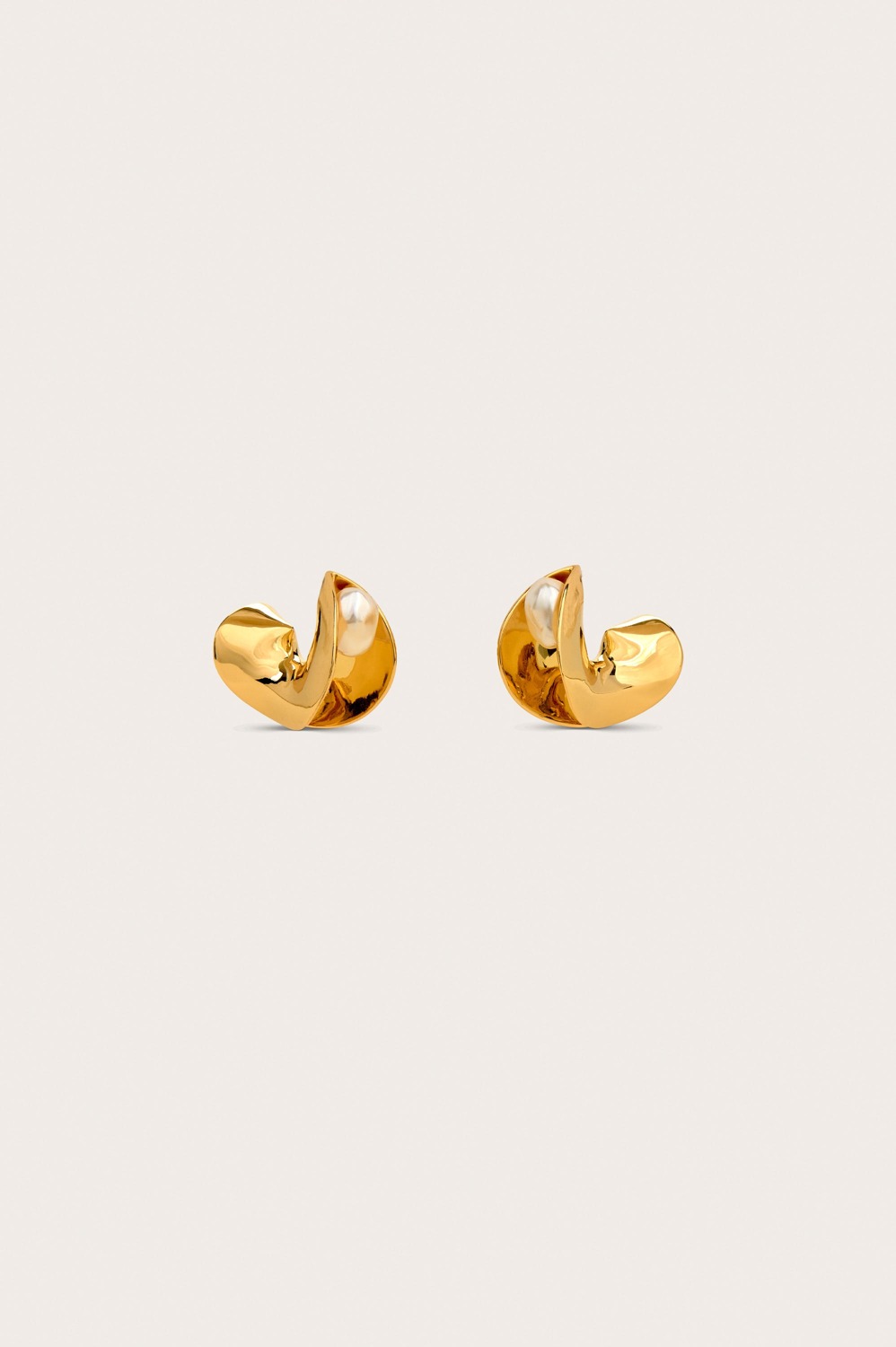 Cult Gaia Shira Earrings in Shiny Brass - Cabo travel guide