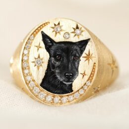 Custom pet portrait signet ring