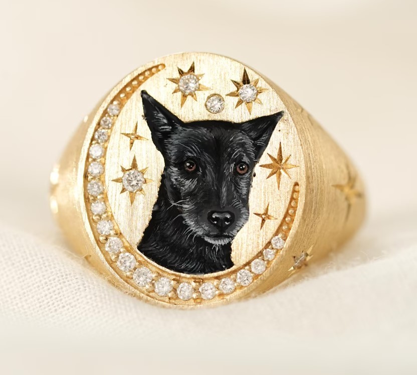 Custom pet portrait signet ring
