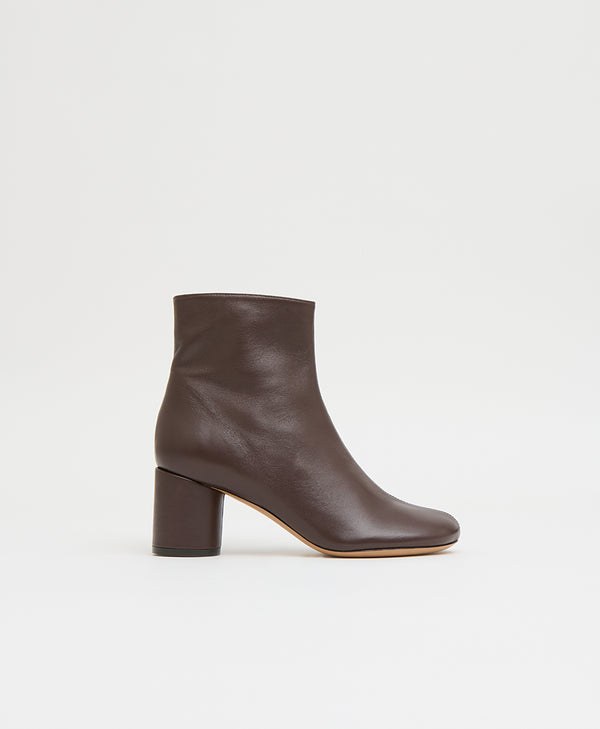 Mansur Gavriel Thalia Boot in chocolate - What to Wear in the Scottish Highlands