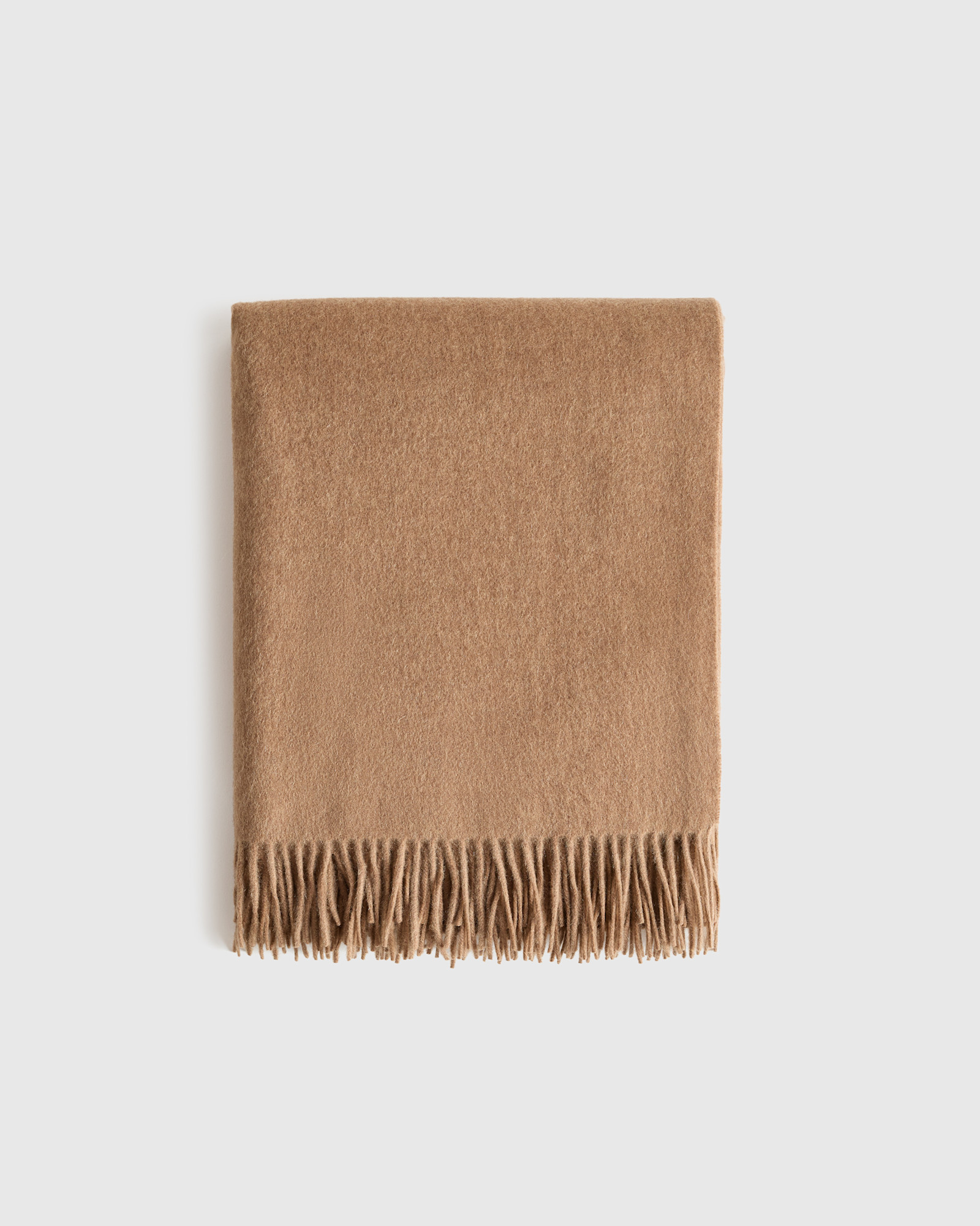 Quince cashmere throw - holiday gifts for the woman who has everything Quince cashmere throw - holiday gifts for the woman who has everything