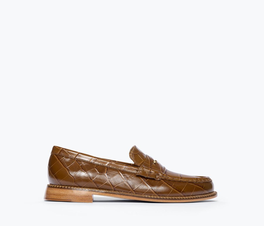 Freda Salvador Elba Penny Loafer in Driftwood Croc - Your Ultimate Packing Guide for a Stylish Summer in Paris & Bordeaux Freda Salvador Elba Penny Loafer in Driftwood Croc - Your Ultimate Packing Guide for a Stylish Summer in Paris & Bordeaux
