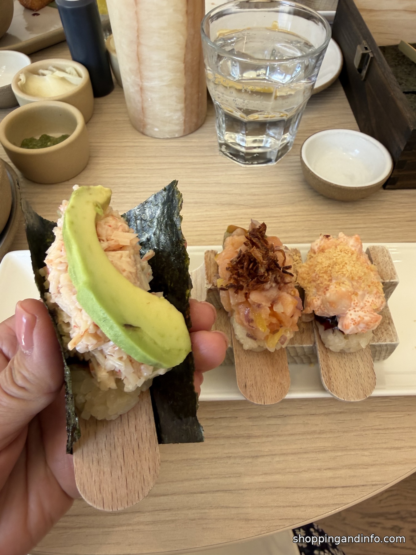 Hand-held temaki at Sora